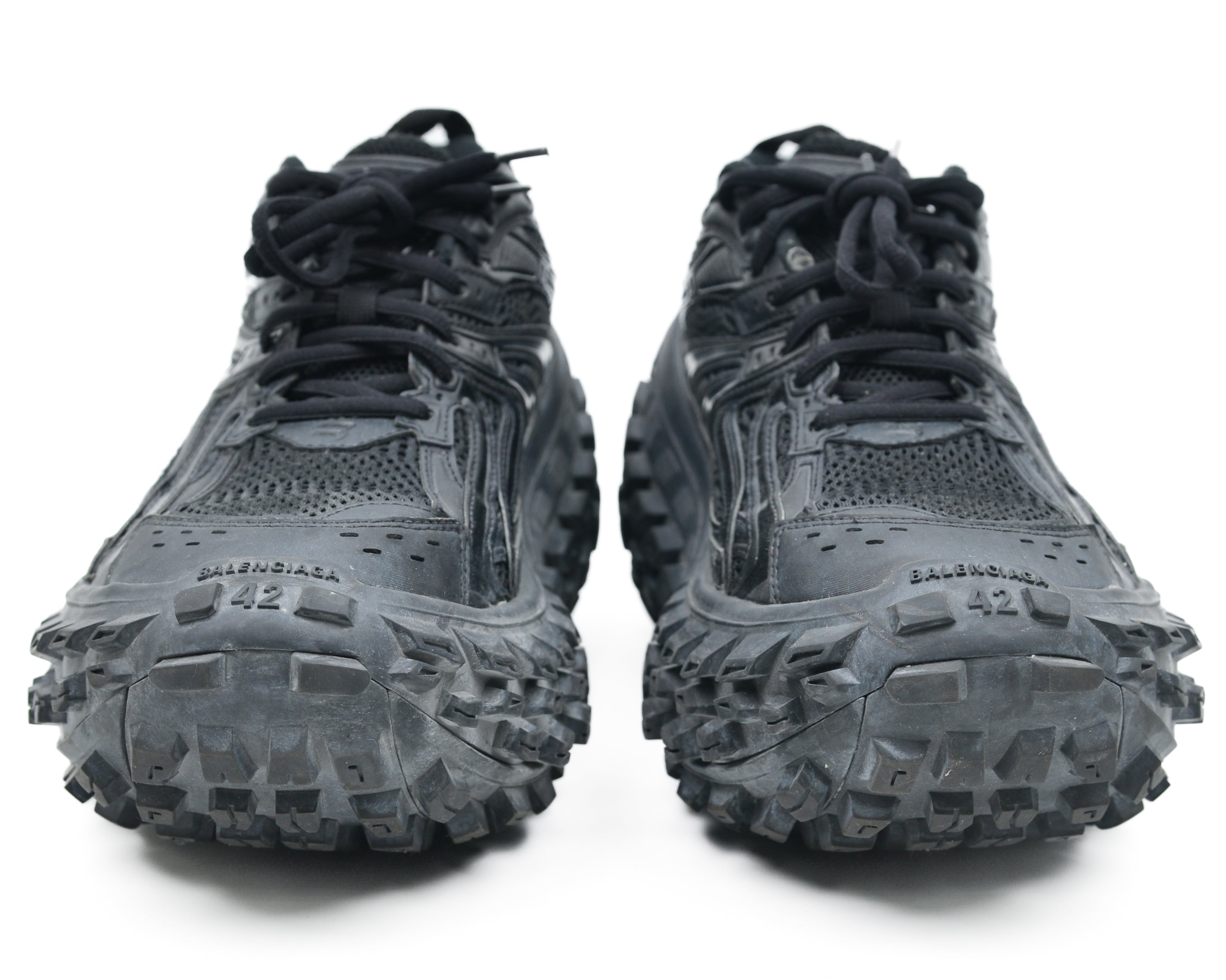 Bouncer / Defender Sneaker – n| pose