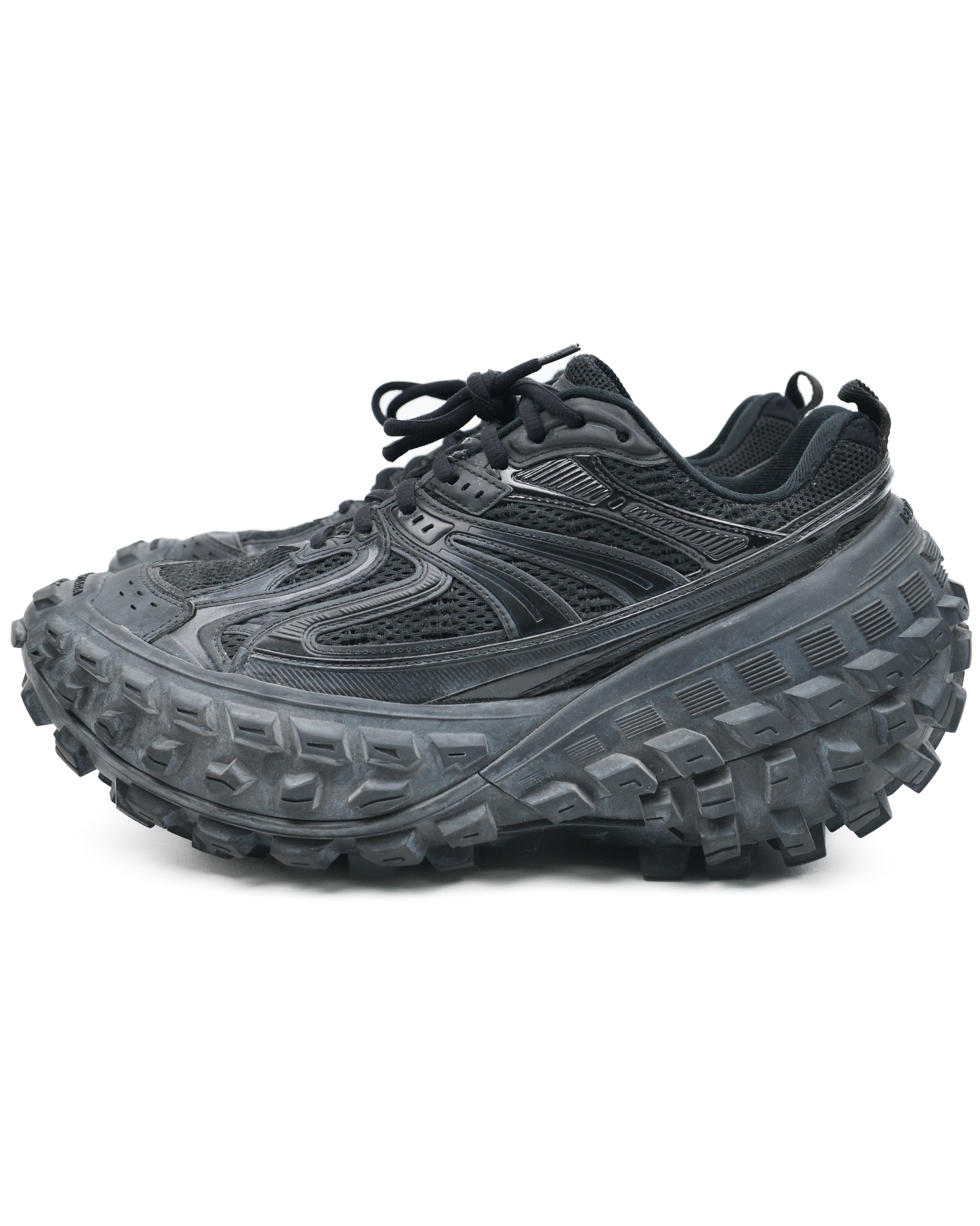 Bouncer / Defender Sneaker – n| pose
